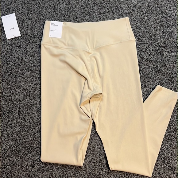 Nike One Luxe Tight Fit Ribbed Training Leggings Size Medium NWT - Picture 2 of 7